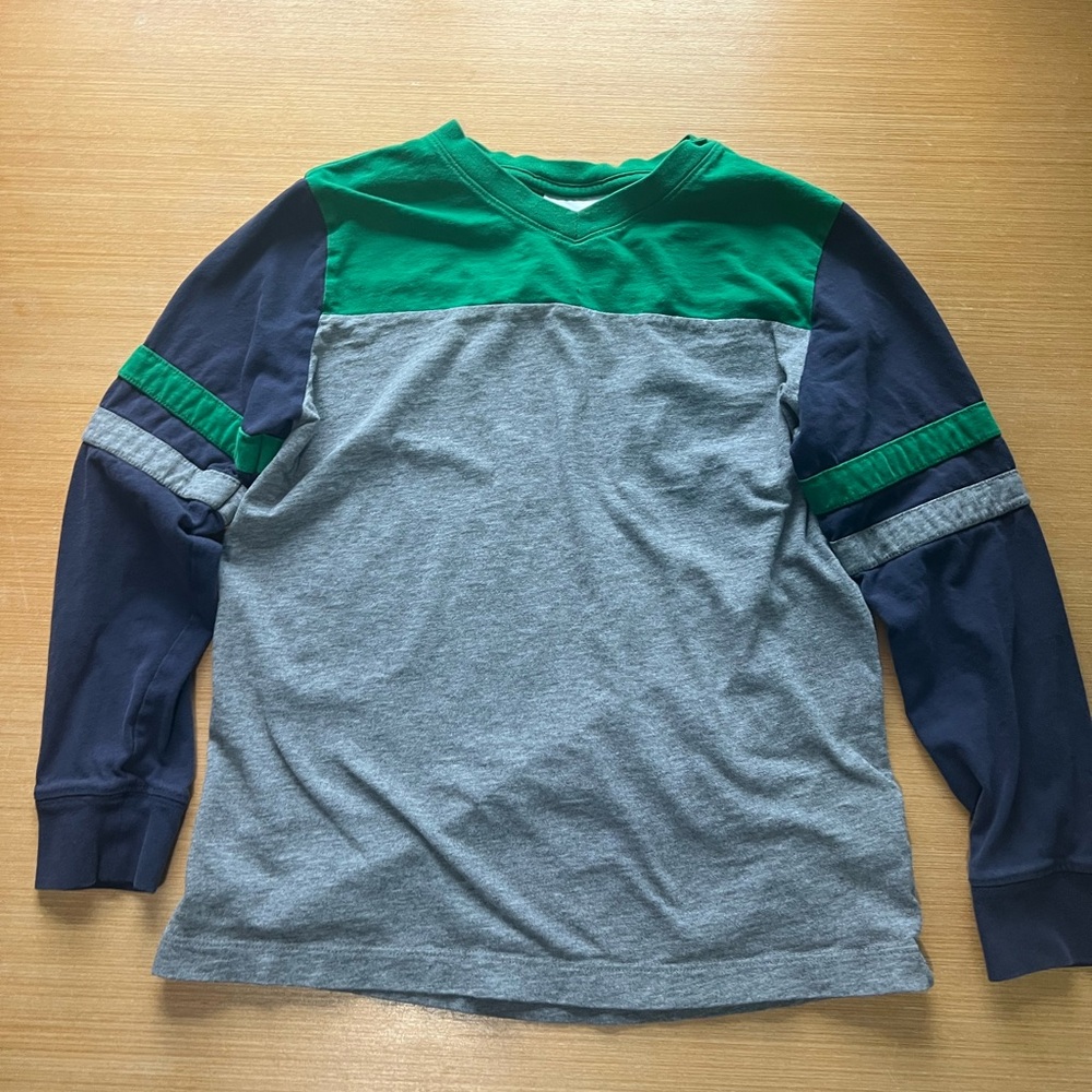 Hanna Andersson Green and Gray Long Sleeve Tee